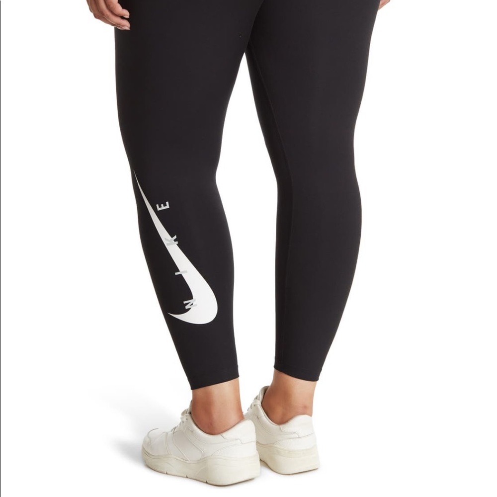 Woman’s Nike Running Leggings 7/8 length - Picture 2 of 7